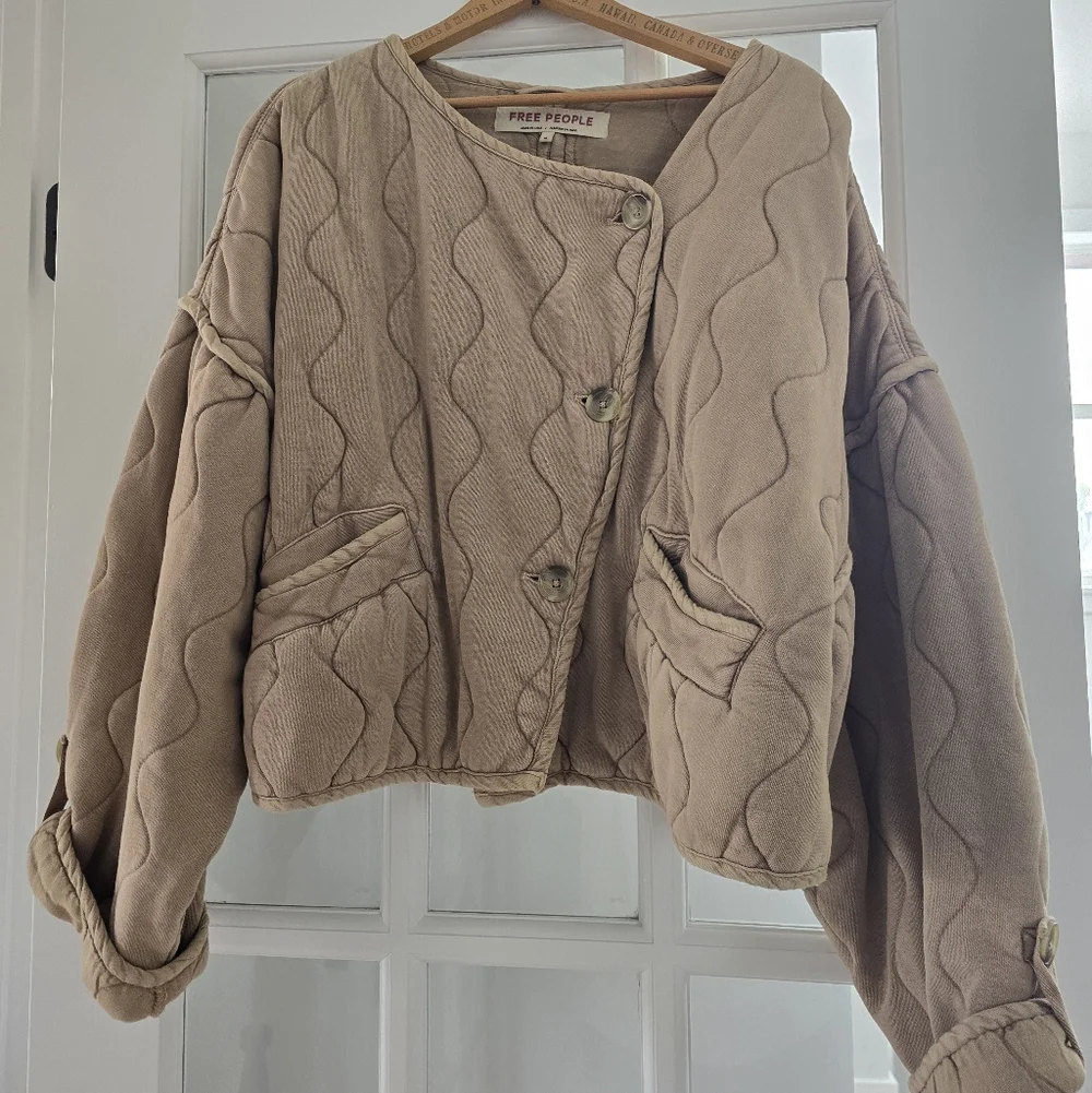 FREE PEOPLE Gwynnie Quilted Cropped Jacket In Champagne Diamonds NWOT Medium